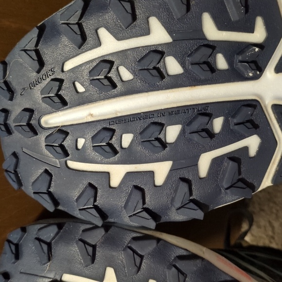 Brooks Caldera 7 Women's Size 8 - Picture 13 of 14